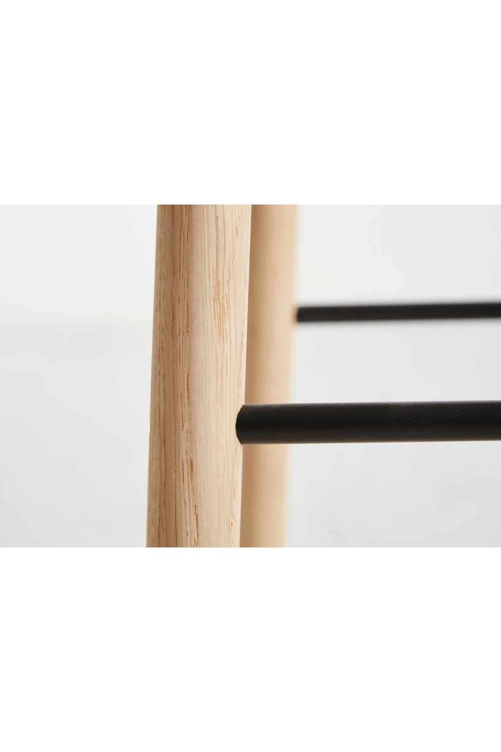 Classic Oak Counter Stool | WOUD Mono | OROA.com