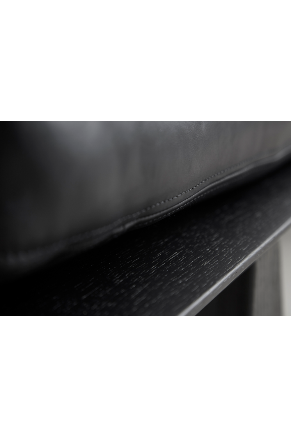 Cushioned Minimalist Day Bed | WOUD Level | OROA.com