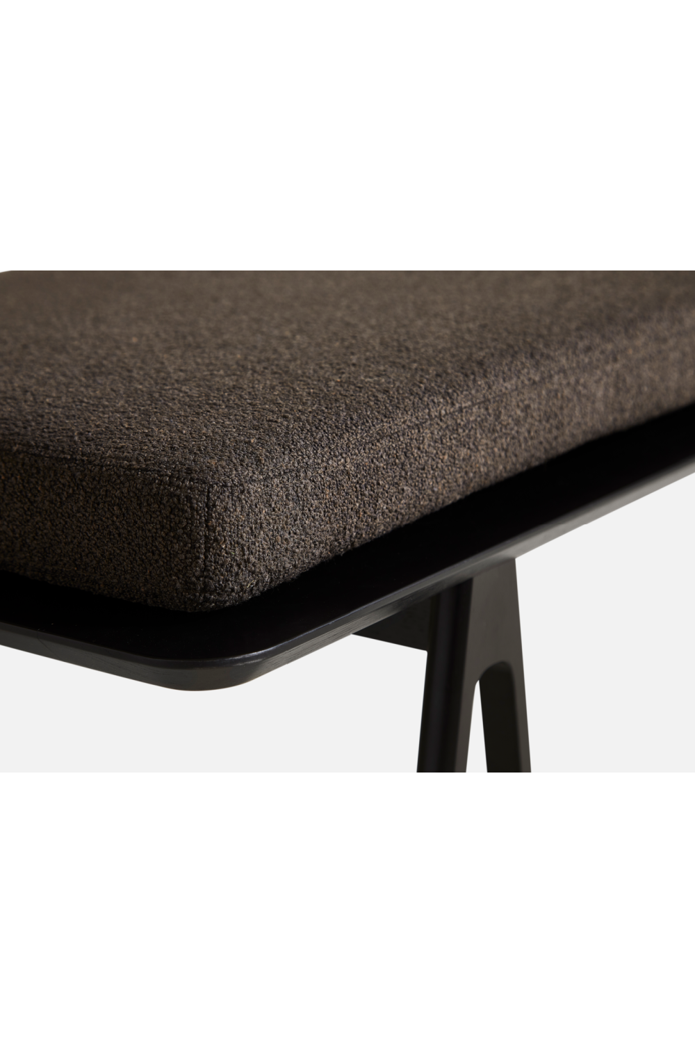 Cushioned Minimalist Day Bed | WOUD Level | OROA.com