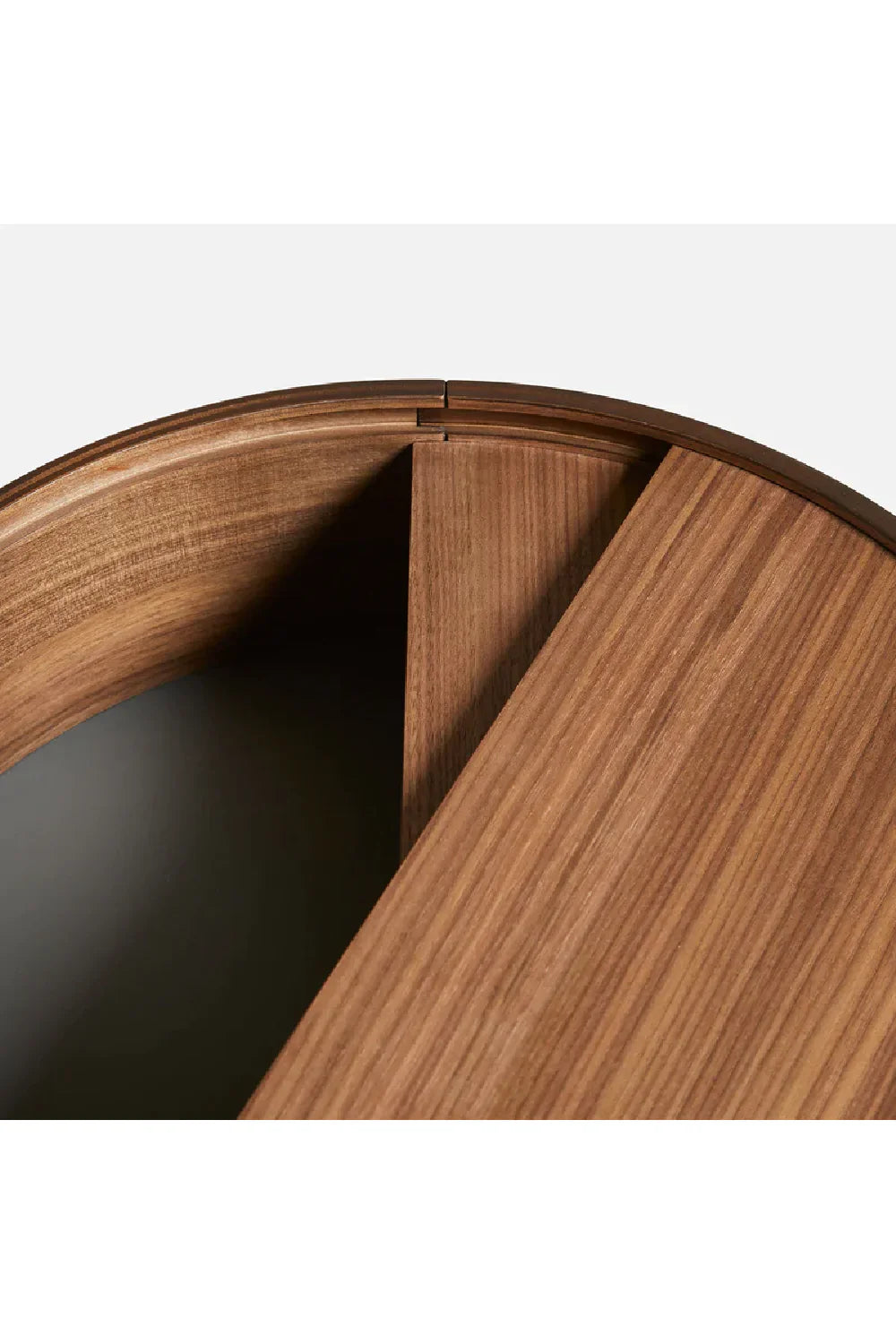Contemporary Round Side Table | WOUD Arc | OROA.com