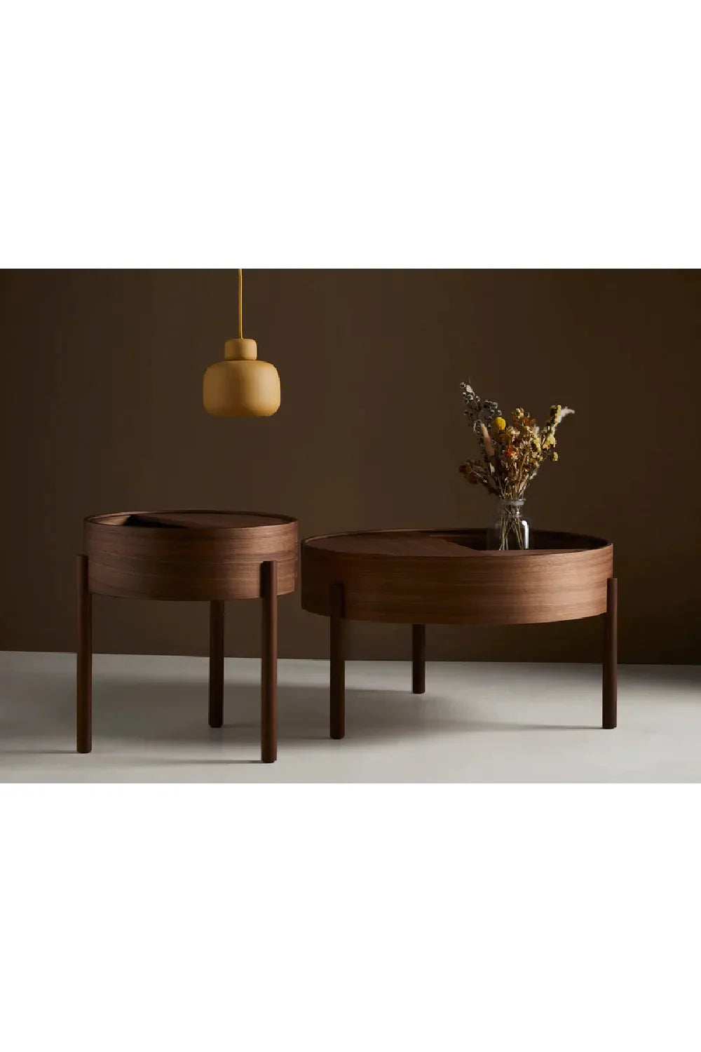 Contemporary Round Coffee Table M | WOUD Arc | OROA.com