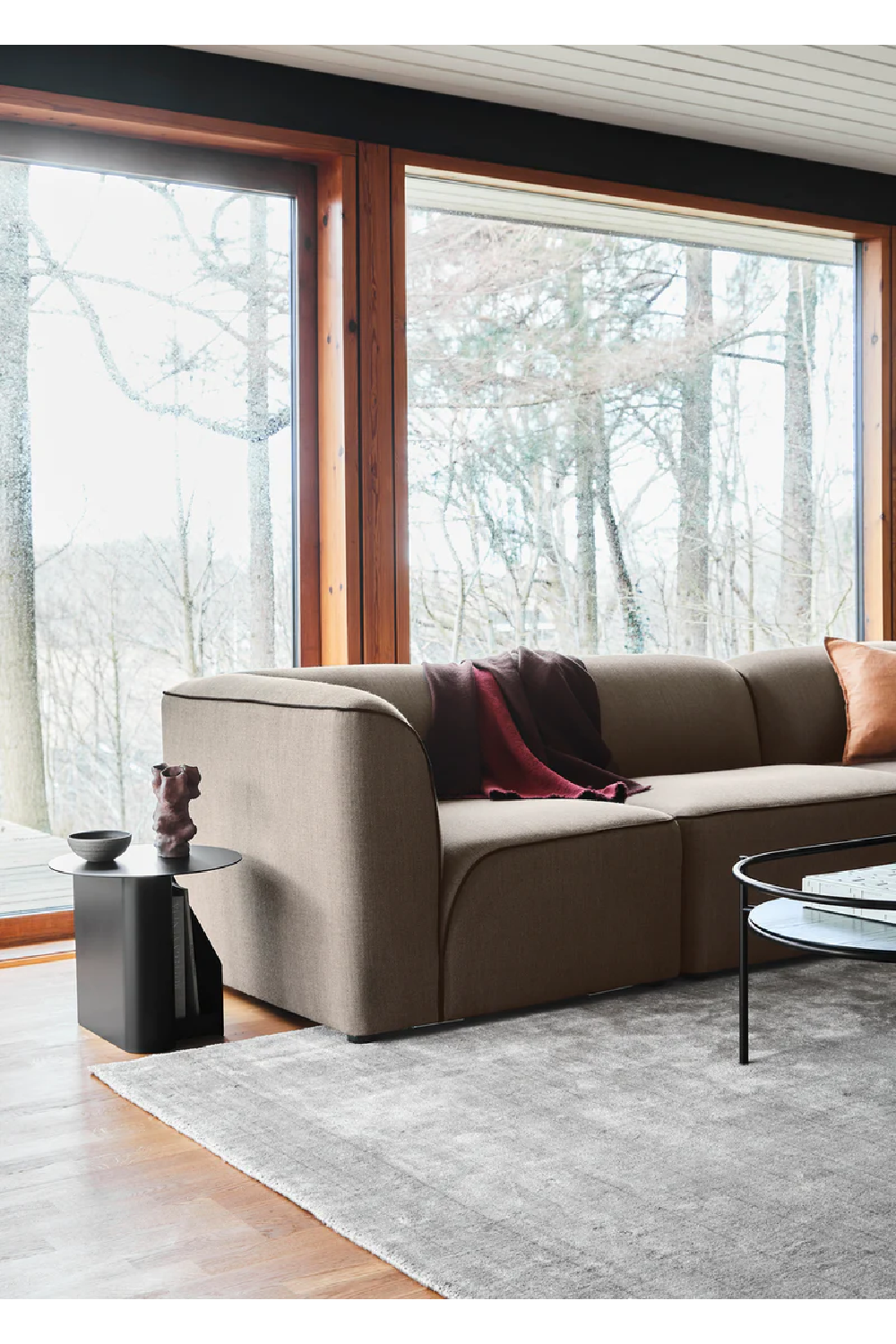 Metal Modern Side Table | WOUD Sentrum | OROA.com