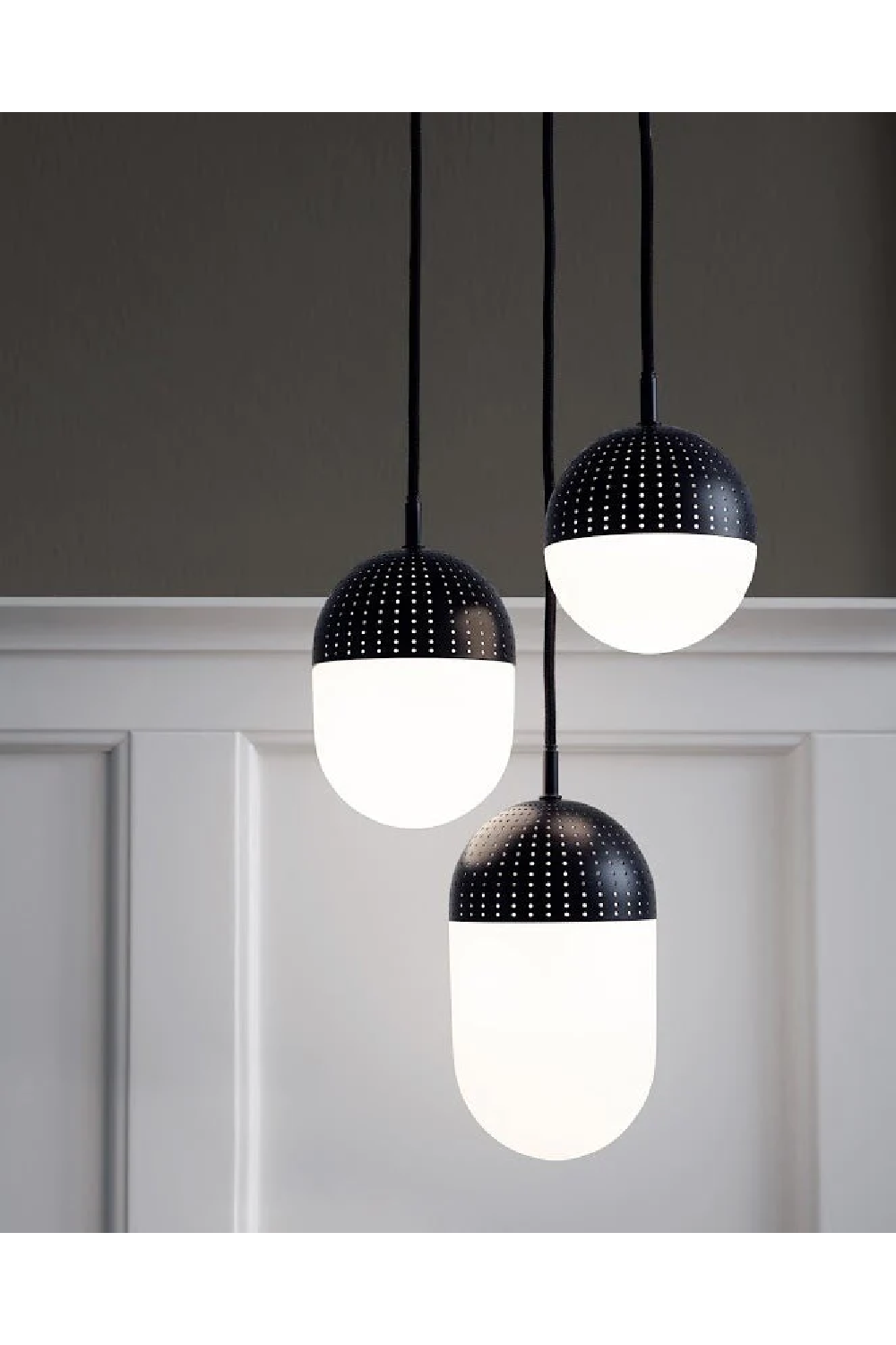 Black Metal Pendant Lamp | WOUD Dot | OROA.com