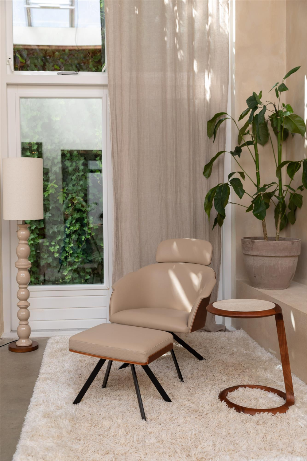 Beige Leather Lounge Chair | Oroa.com