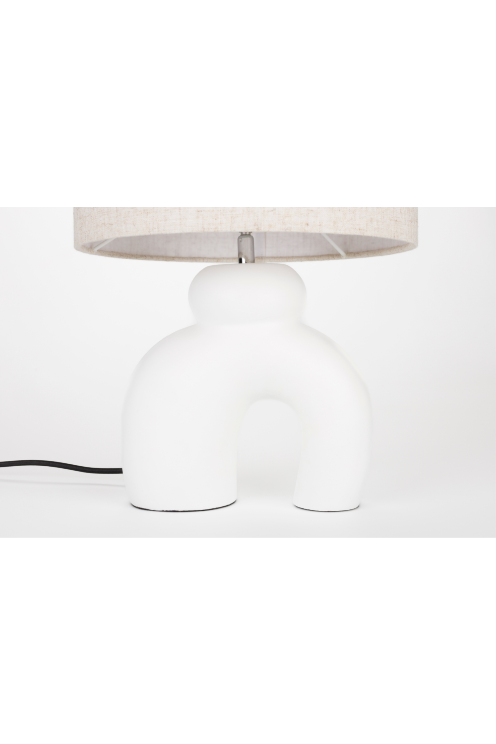 White Curved Table Lamp | Zuiver Bibi | OROA.com