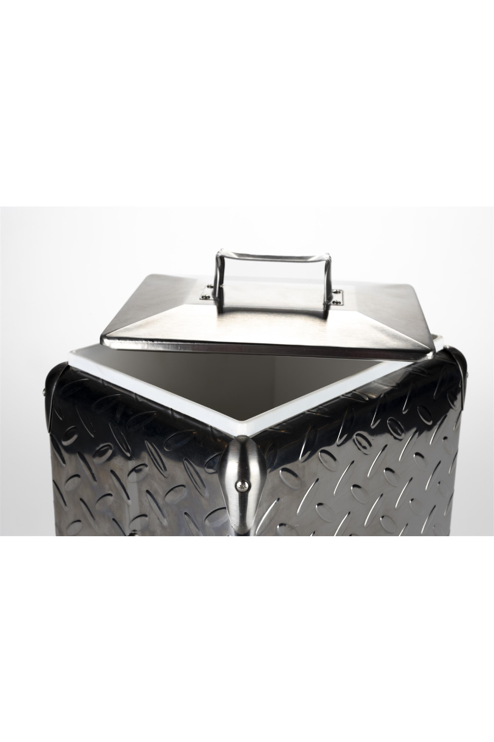 Gray Metal Cooler | Zuiver Be Heavy | OROA.com