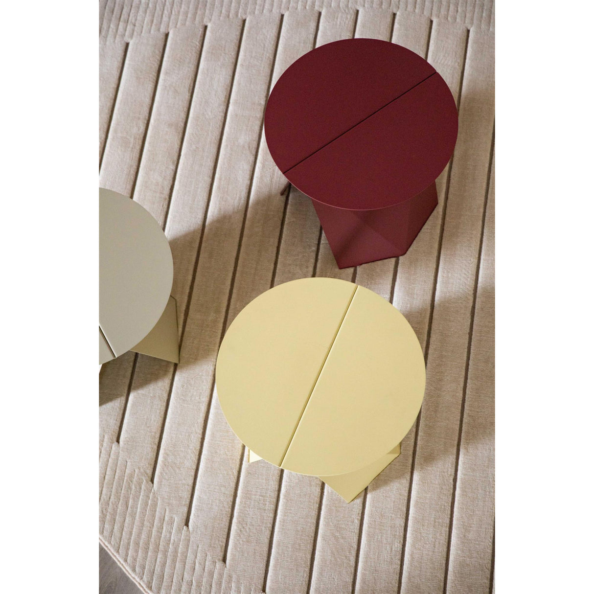 Modern furniture - Origami-Inspired Side Table - www.oroa.com | Oroa.com