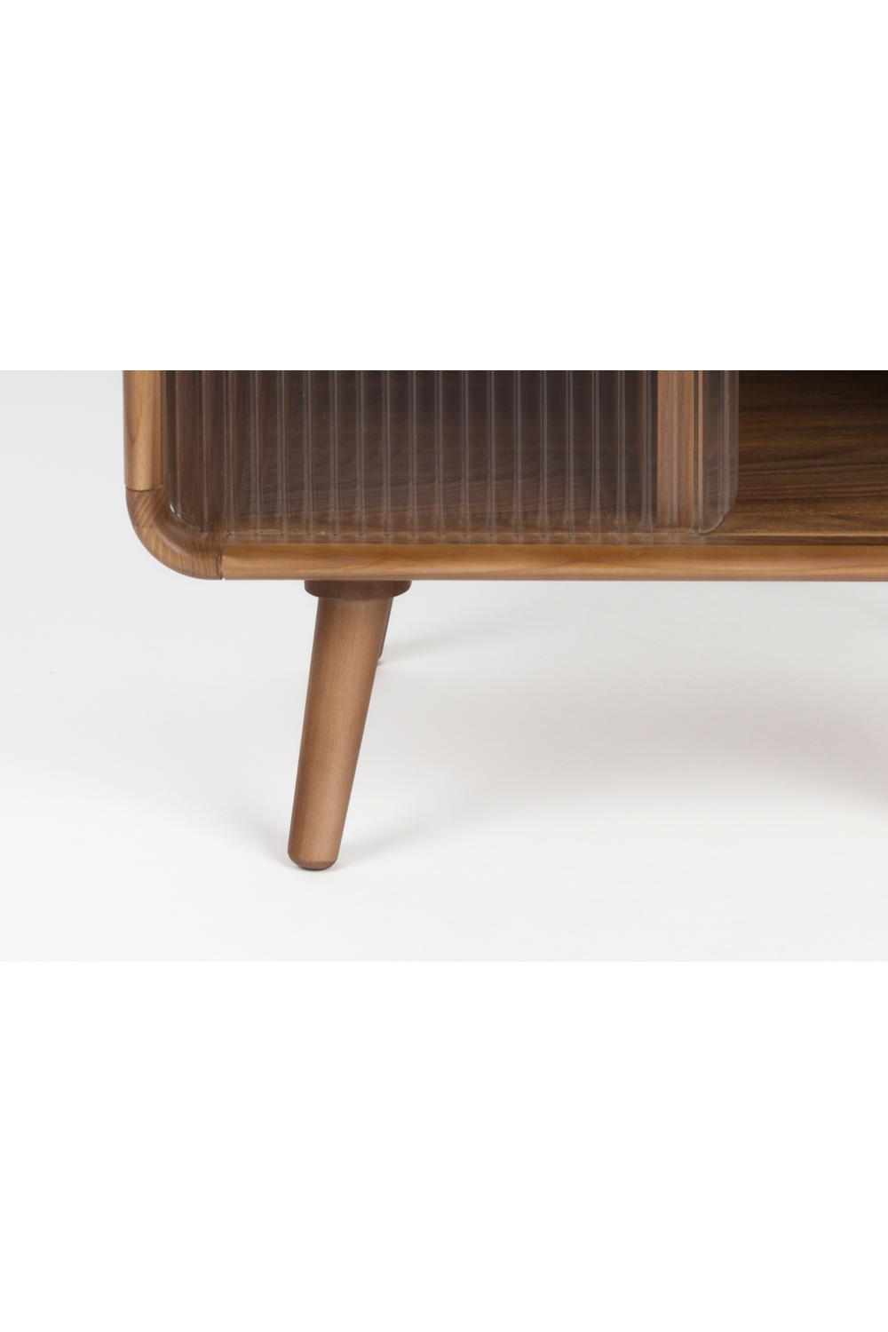 Ash Wood Side Table / Bedstand | Zuiver Rise | OROA.com