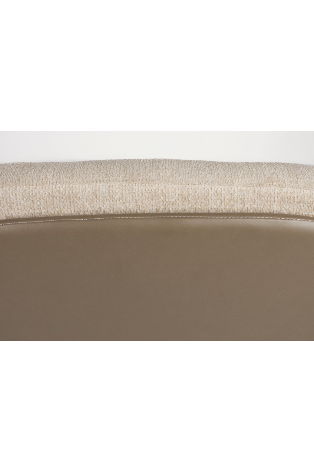 Cream Leather Swivel Lounge Chair | Zuiver Benjamin | OROA.com