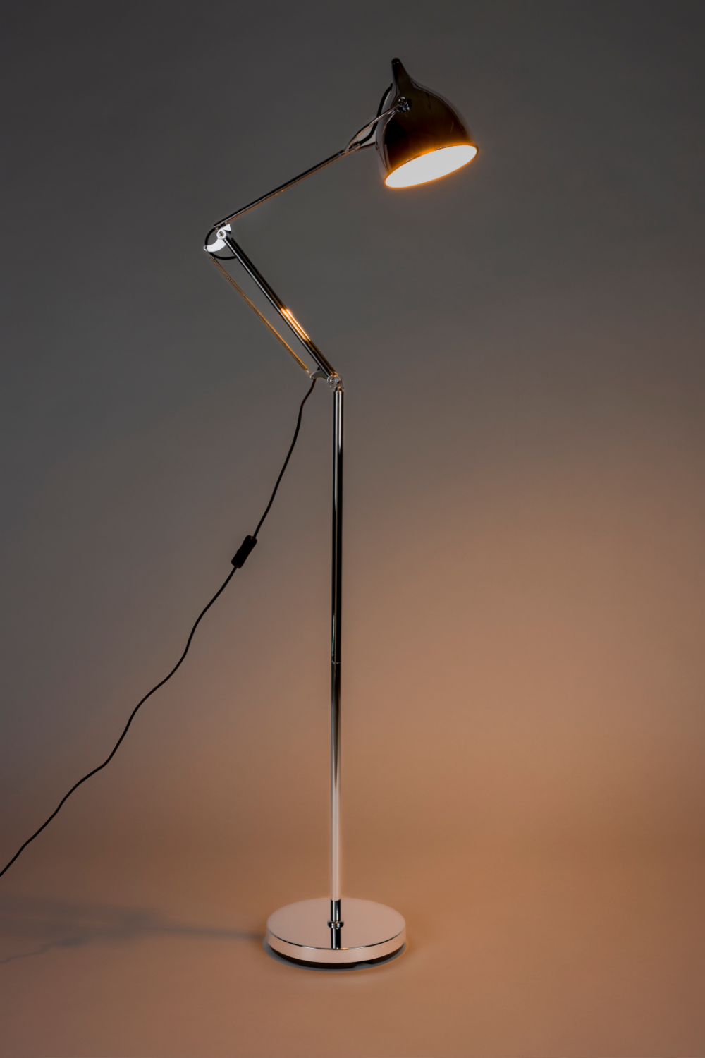 Chrome Adjustable Floor Lamp | Zuiver Reader | OROA.com