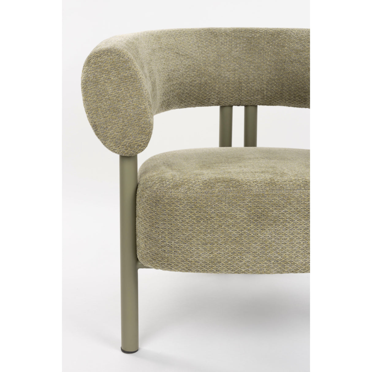 Curved Back Lounge Chair | Oroa.com