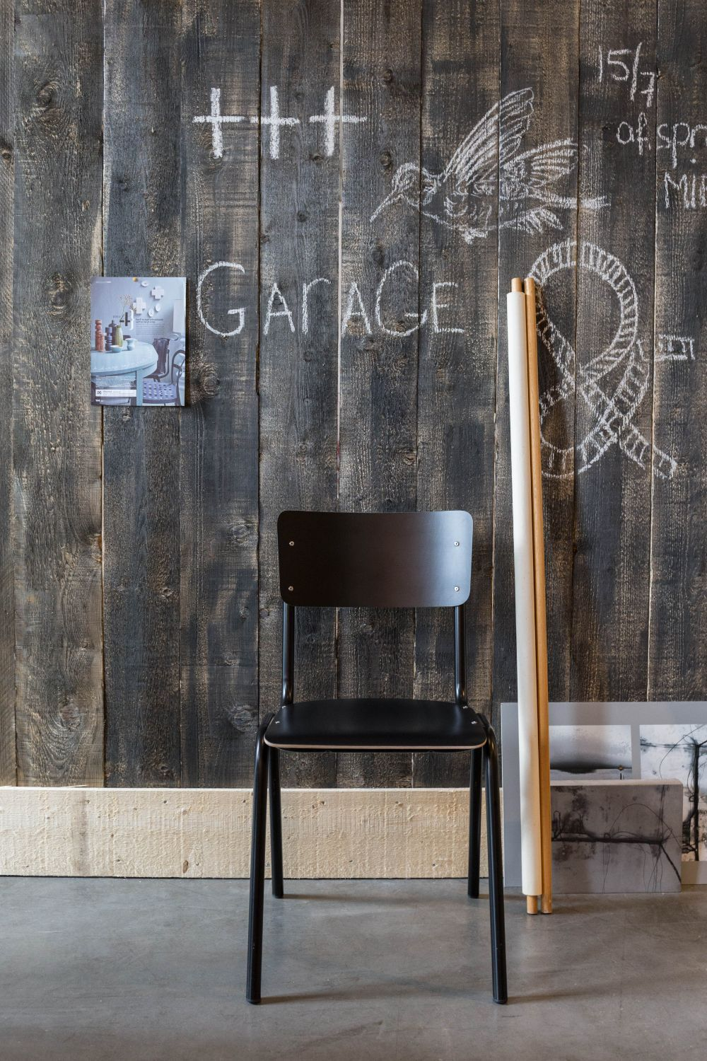 Steel-Framed Stackable Chairs (4) | Zuiver Back To School | Oroa.com