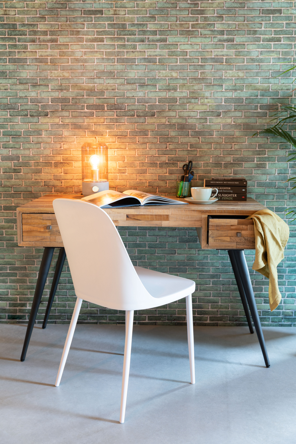 Modern Molded Dining Chairs (2) | DF Pip | Oroa.com