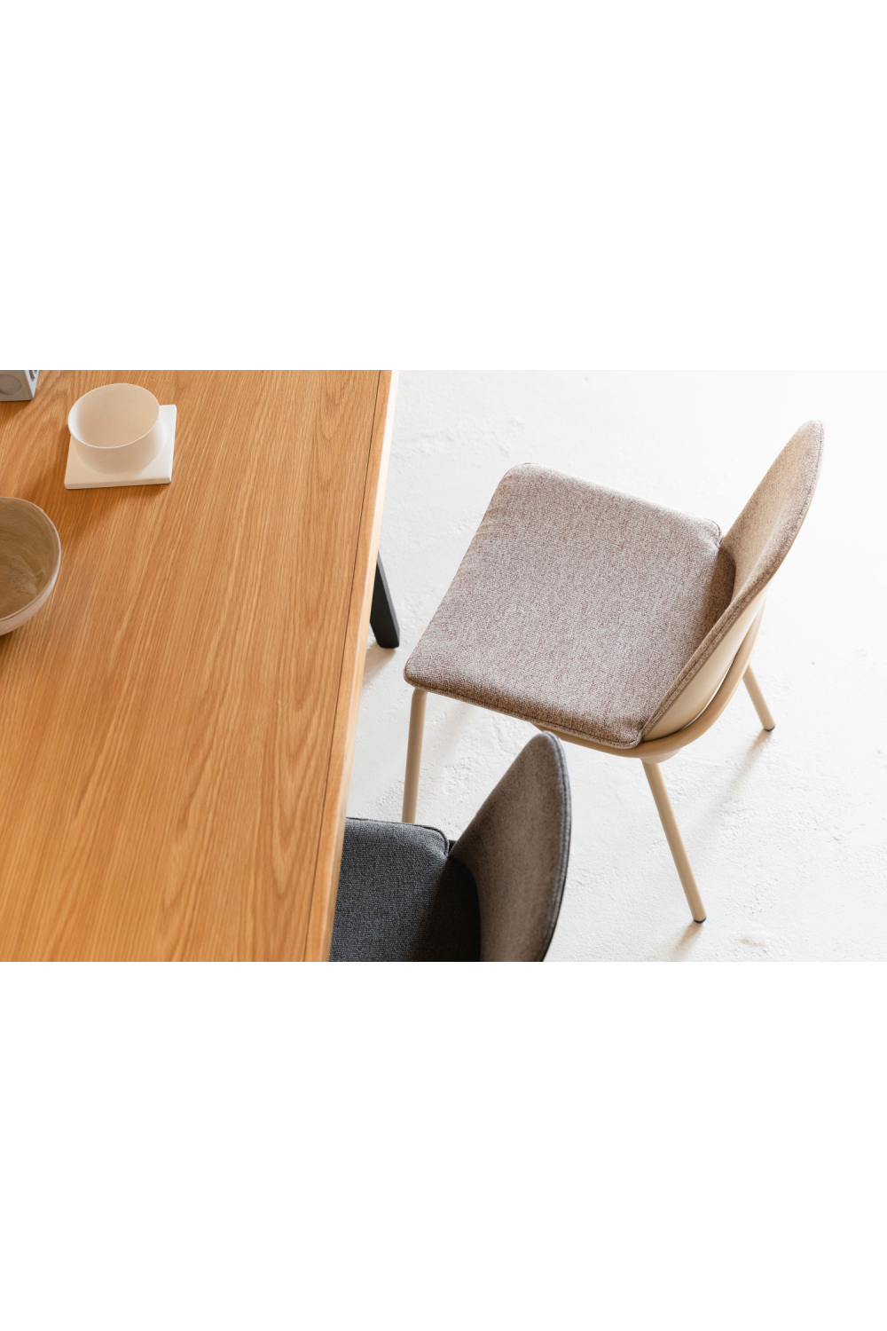 Minimalist Dining Chair (2) | Zuiver Clip | OROA.com