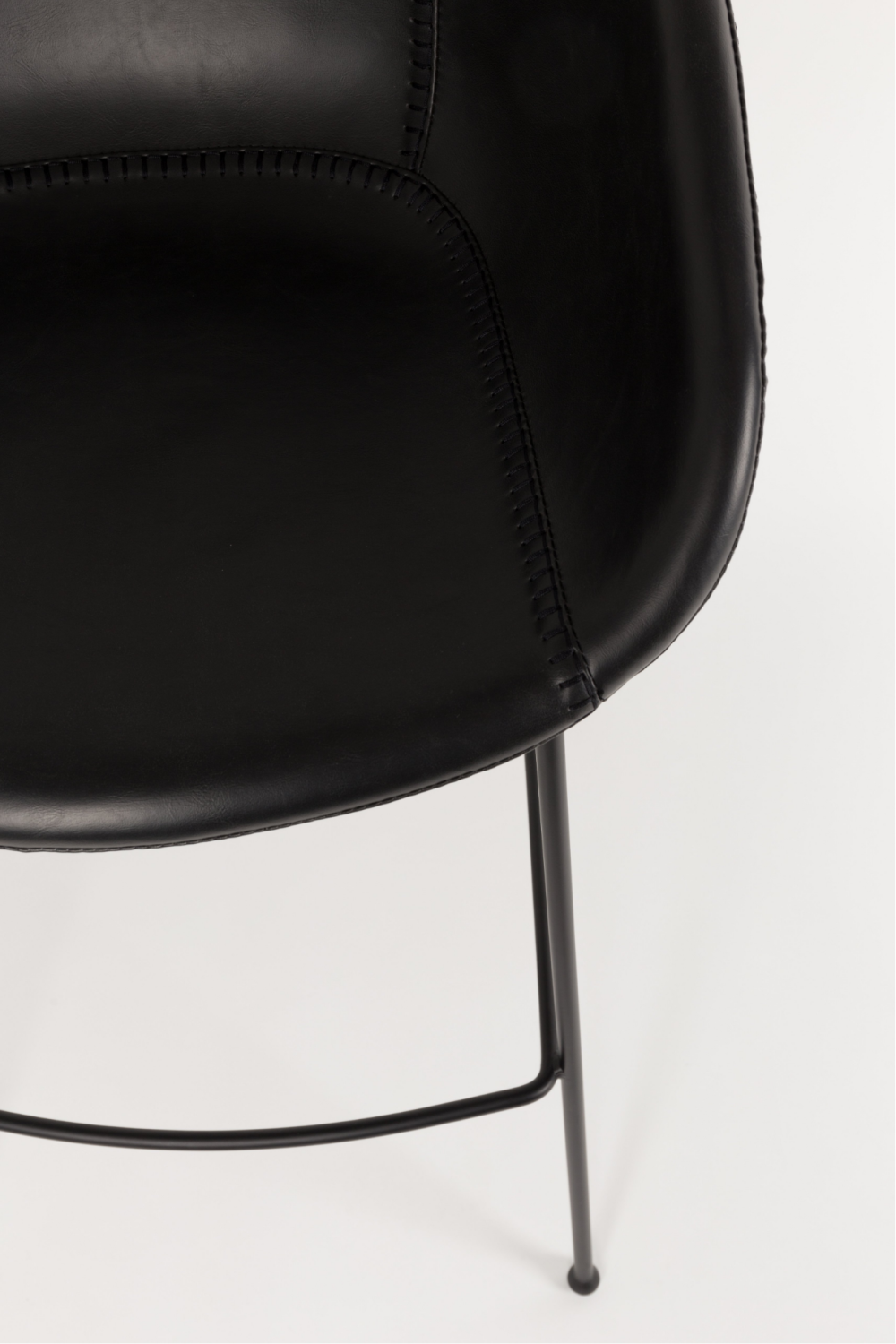 Baseball-Stitched Leather Bar Stools (2) | Zuiver Feston | Oroa.com