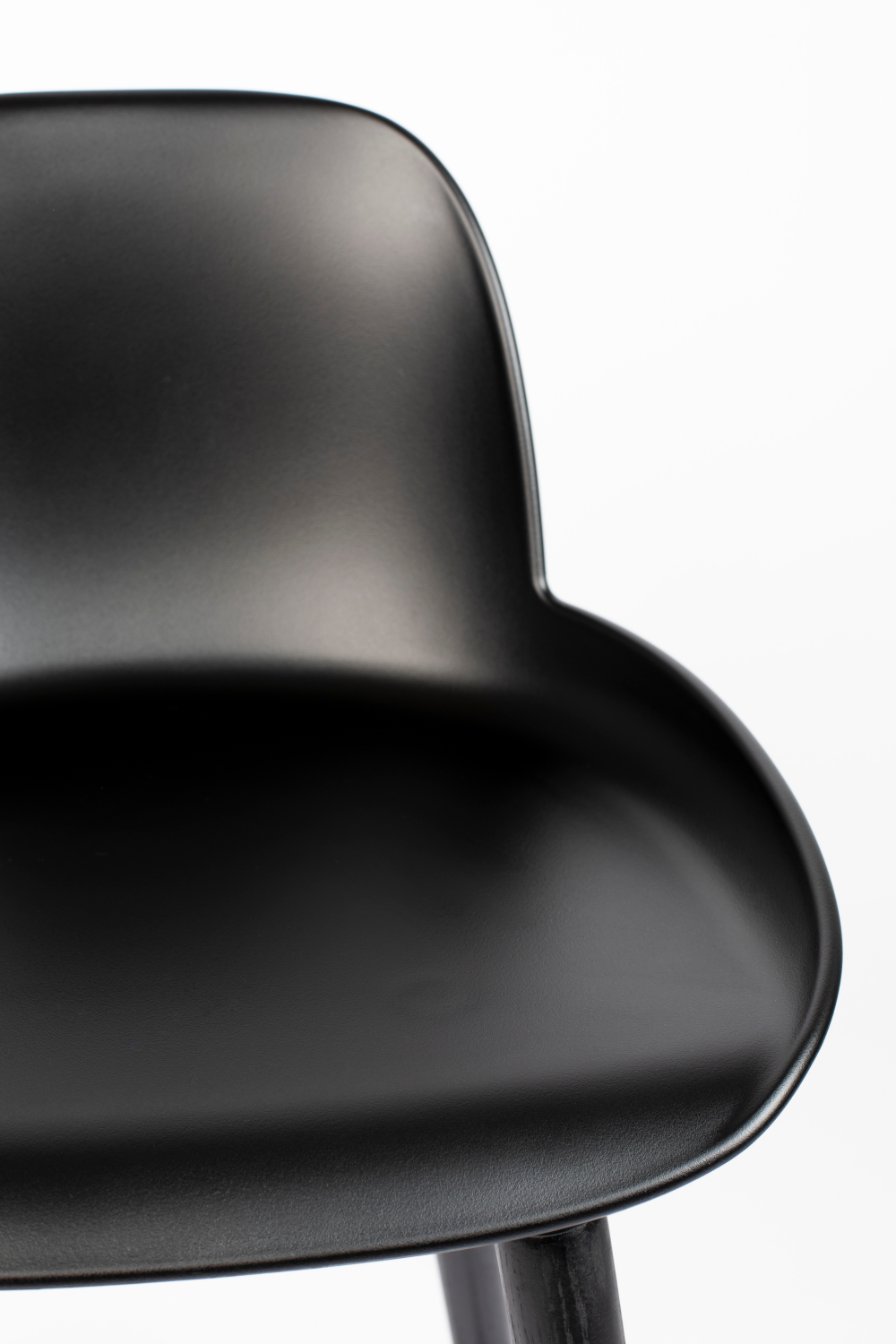 Contemporary Molded Barstools (2) | Zuiver Albert | OROA.com