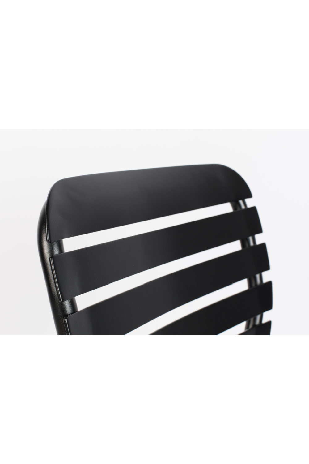 Slatted Metal Garden Chairs (2) | Zuiver Vondel | OROA.com