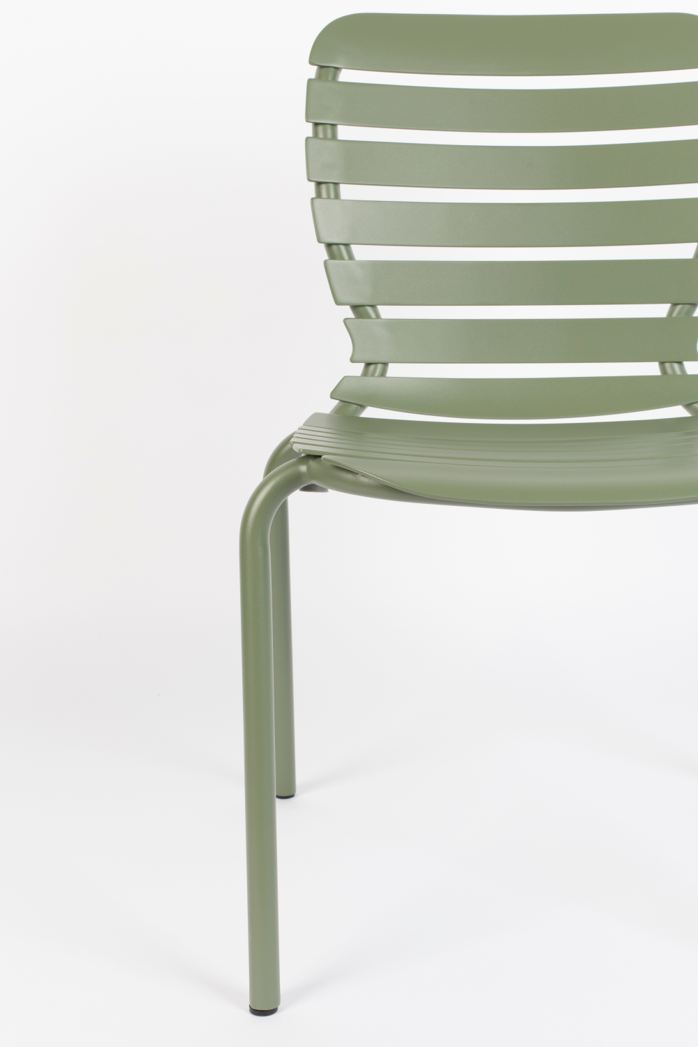 Slatted Metal Garden Chairs (2) | Zuiver Vondel | OROA.com