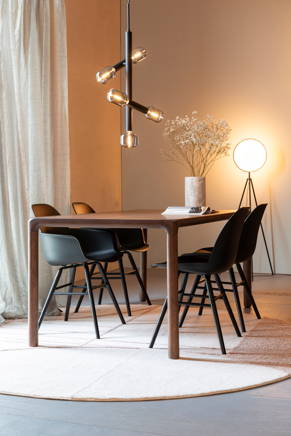Lacquered Wood Dining Table (L) | Zuiver Storm | OROA.com