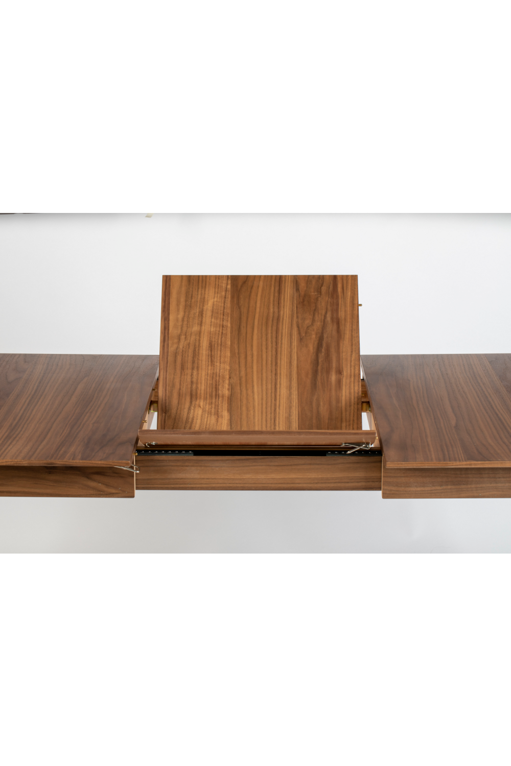 Lacquered Walnut Dining Table | Zuiver Glimps | OROA.com