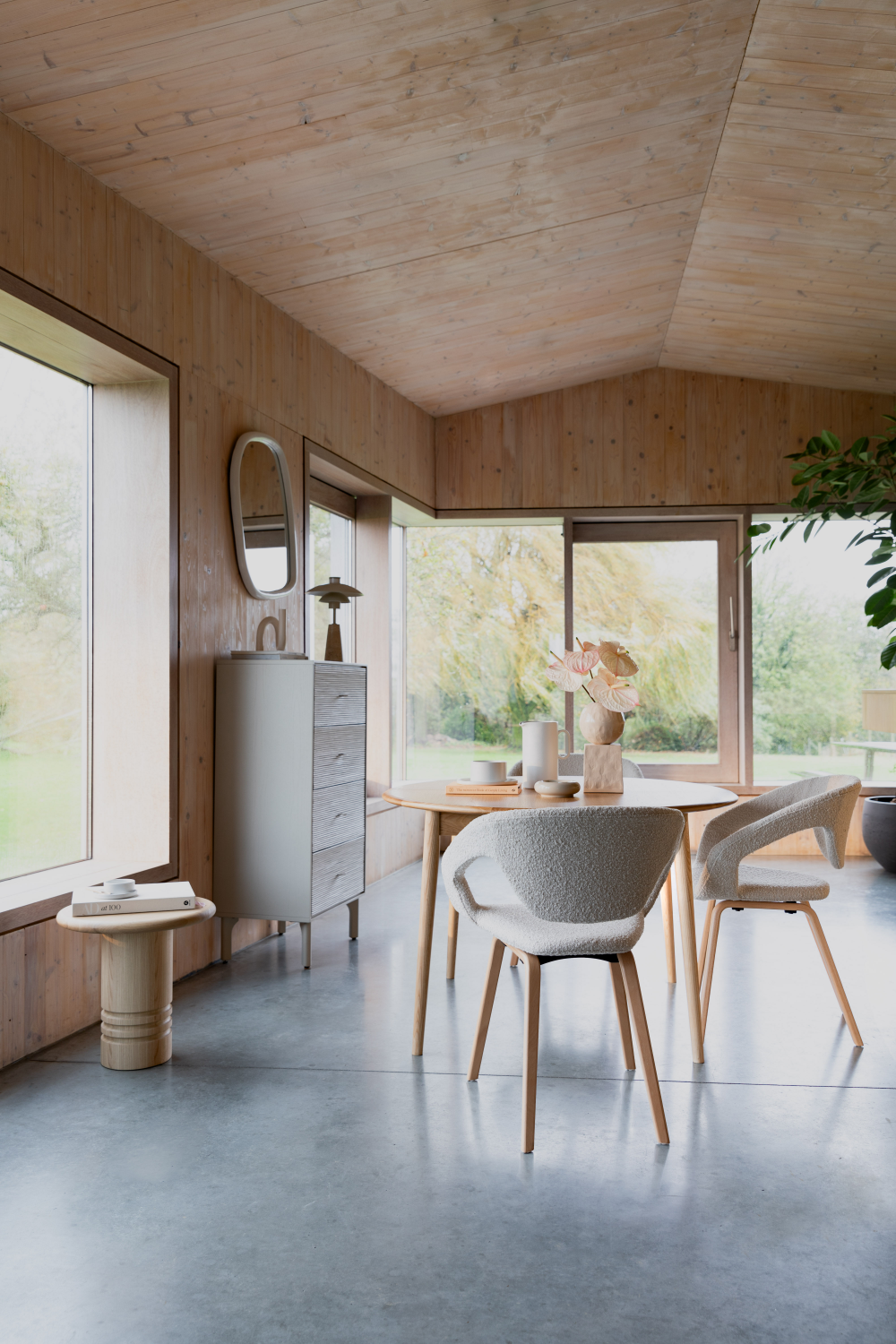 Scandinavian Extendable Dining Table | Zuiver Twist | OROA.com