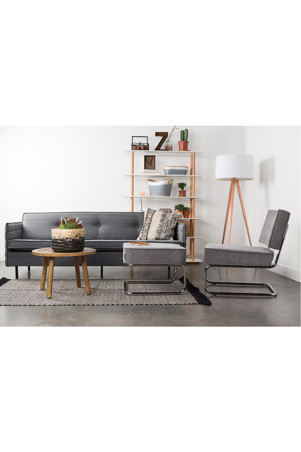 Carved Wooden Top End Table | Zuiver Dendron | Oroa.com