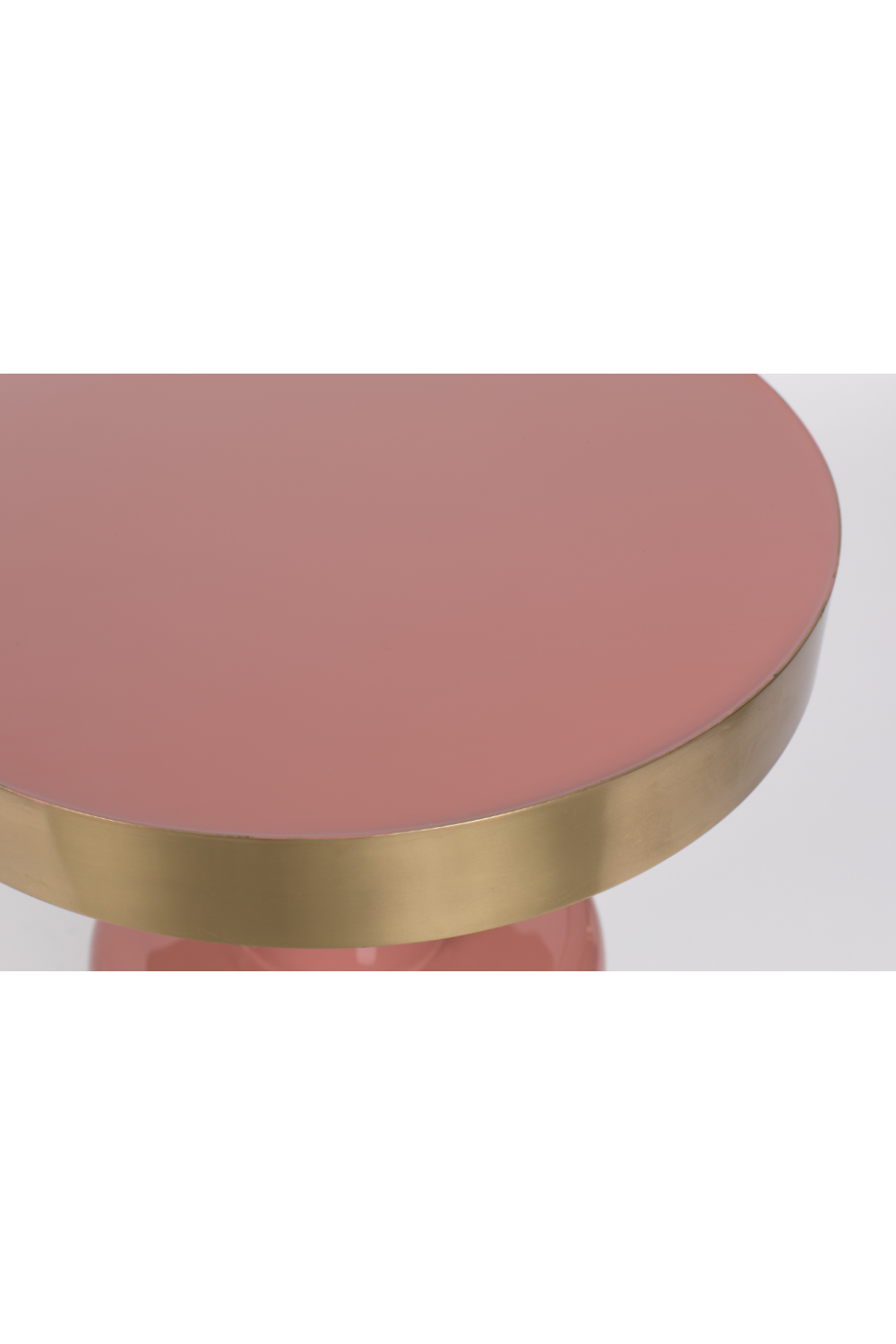 Enameled Metal Side Table | Zuiver Glam | Oroa.com
