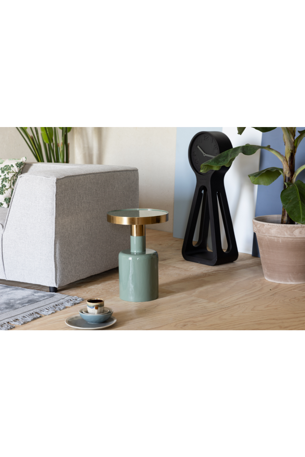 Enameled Metal Side Table | Zuiver Glam | Oroa.com