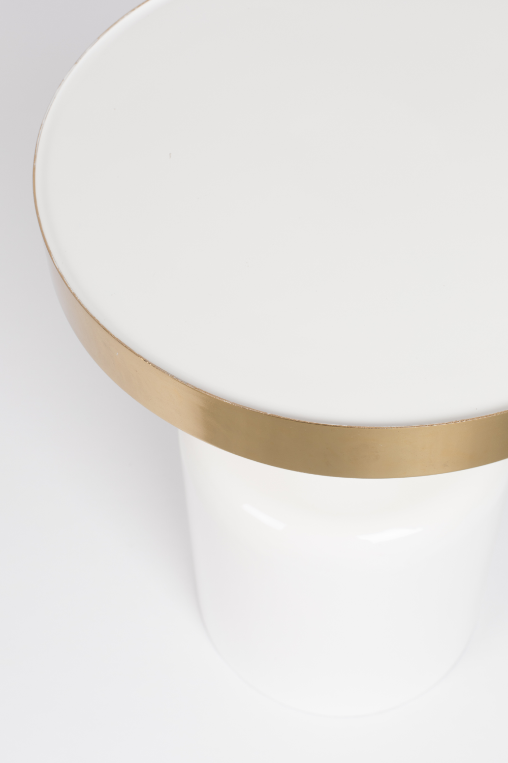 Enameled Metal Side Table | Zuiver Glam | Oroa.com