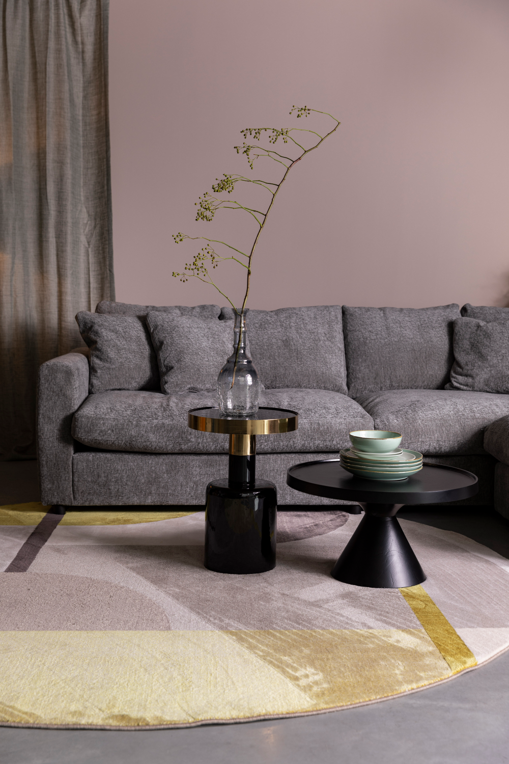 Conical Base Coffee Table | Zuiver Floss | Oroatrade