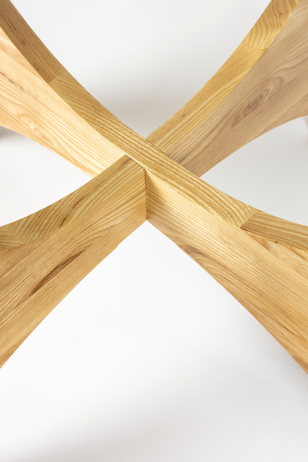 Ash Wood Modern Coffee Table | Zuiver Kobe | OROA.com