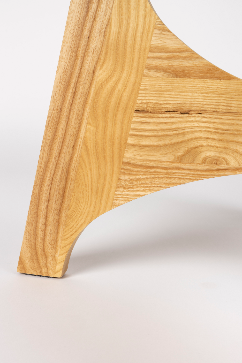 Ash Wood Modern Coffee Table | Zuiver Kobe | OROA.com