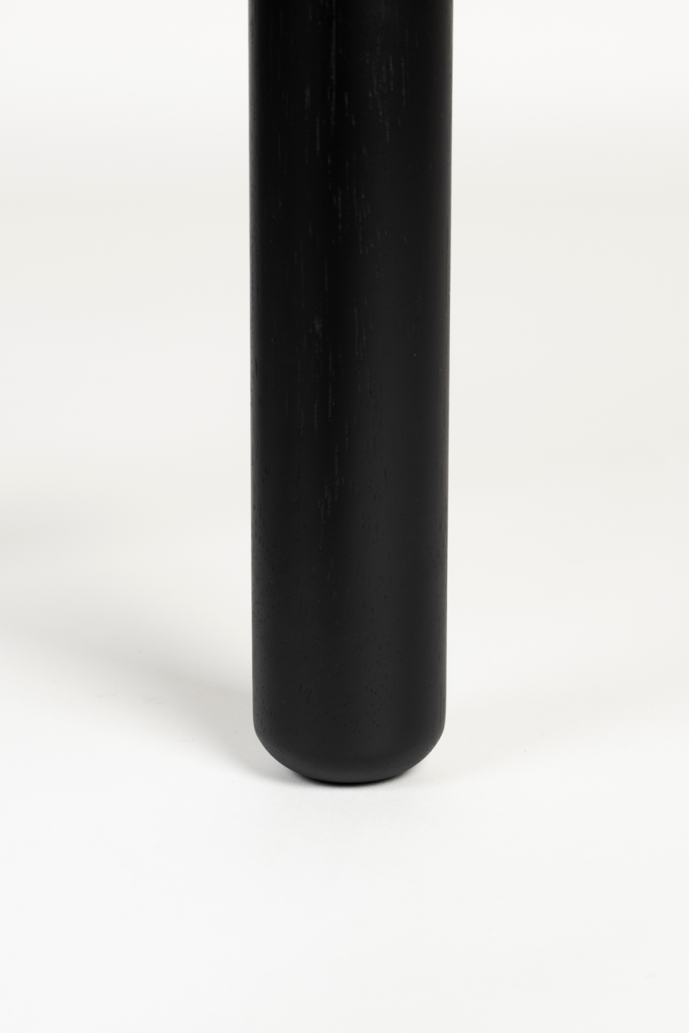 Round Oak Side Table | Zuiver Storm | OROA.com