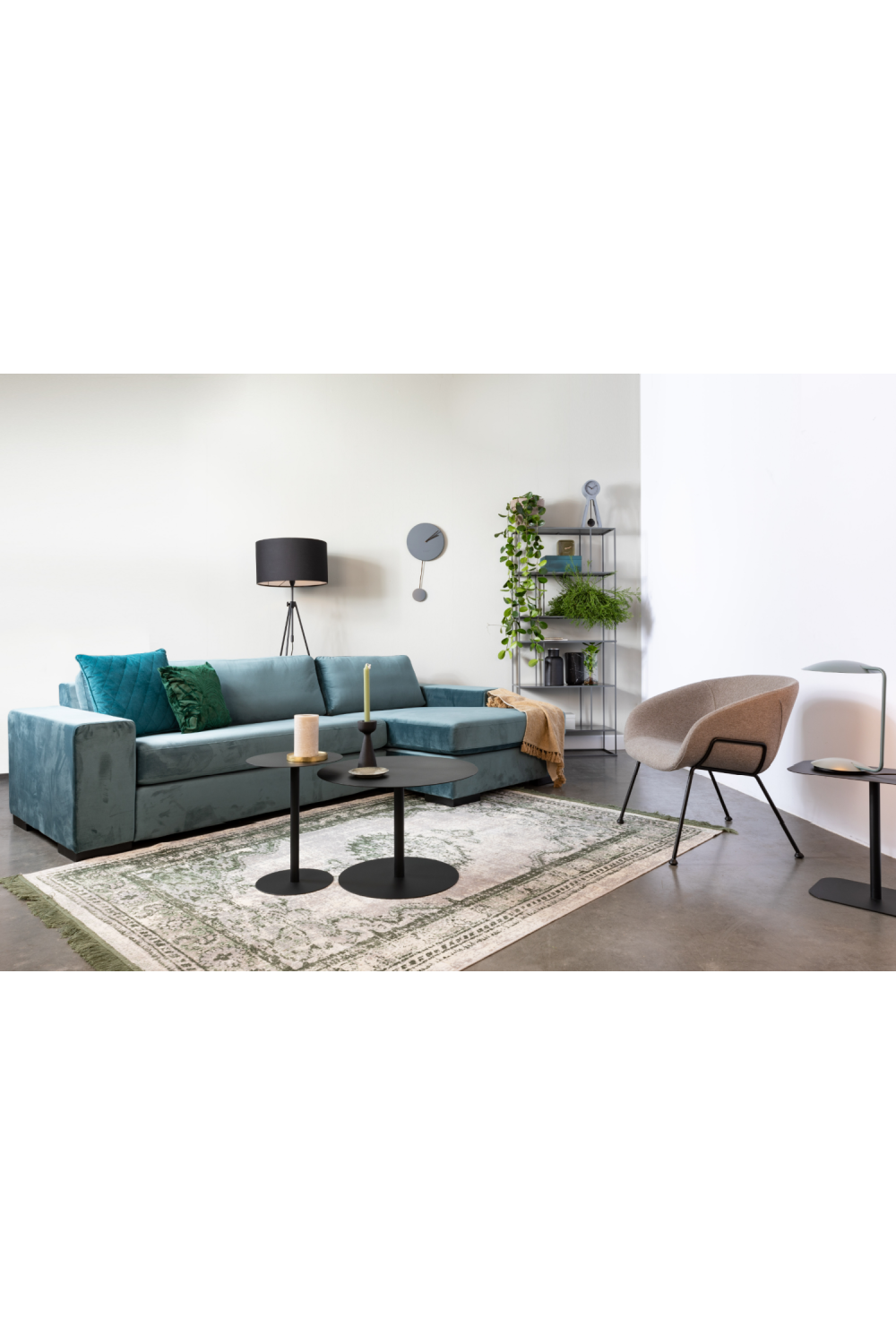 Gray Upholstered Lounge Chair | Oroa.com