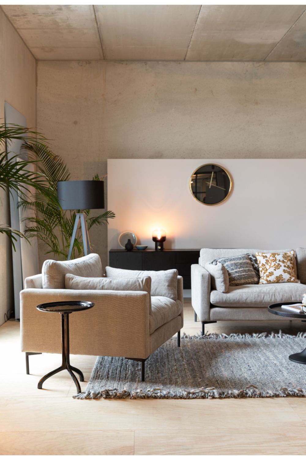 Modern Minimalist Love Seat | Zuiver Summer | Oroa.com