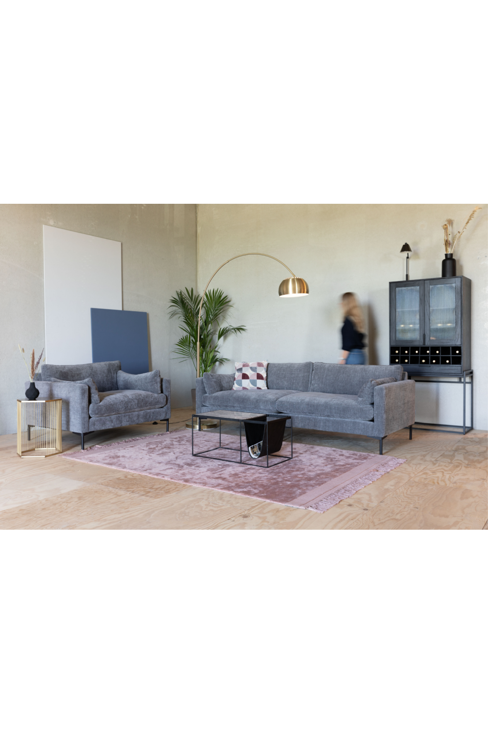 Modern Minimalist Love Seat | Oroa.com
