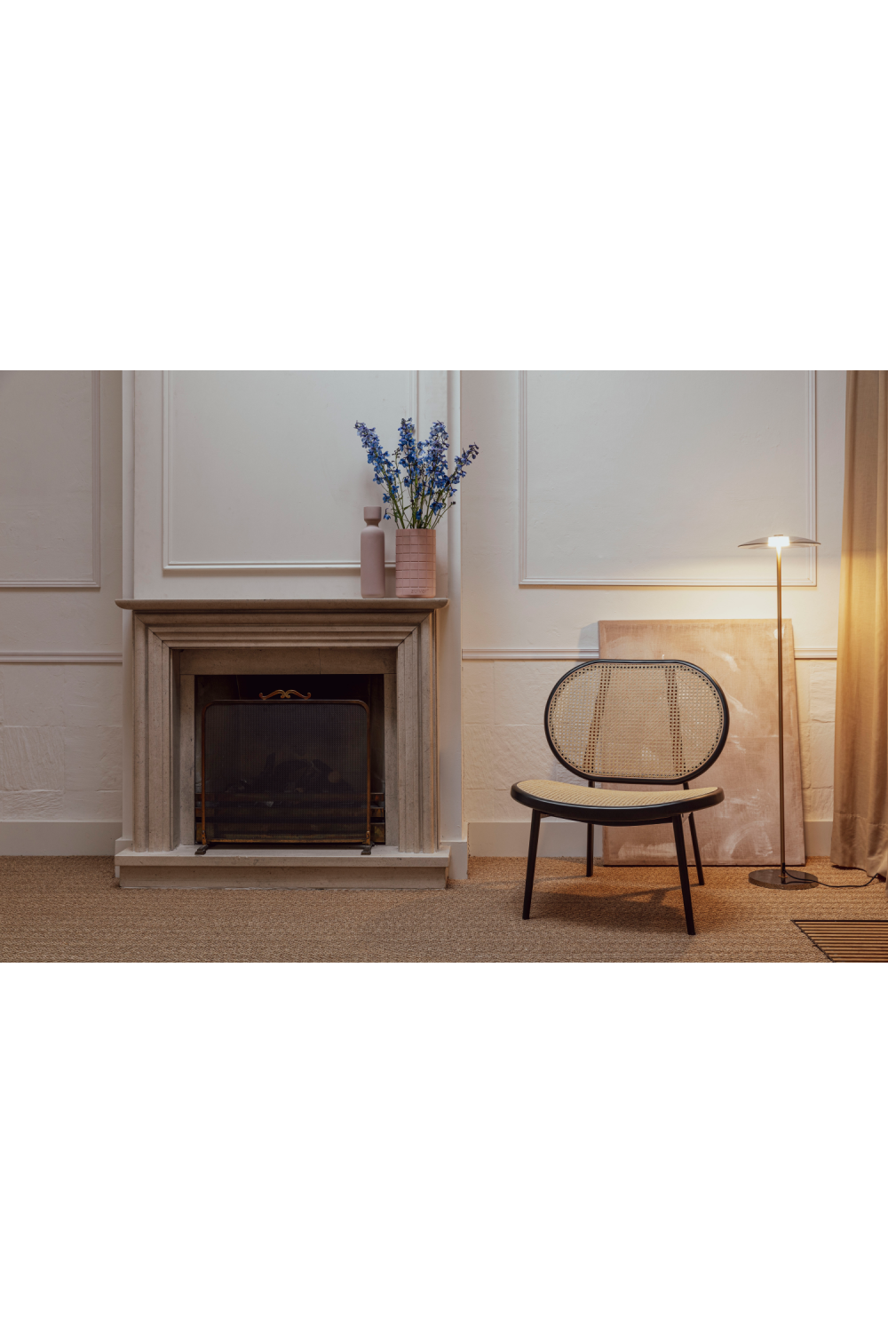 Webbed Back Lounge Chair | Oroa.com