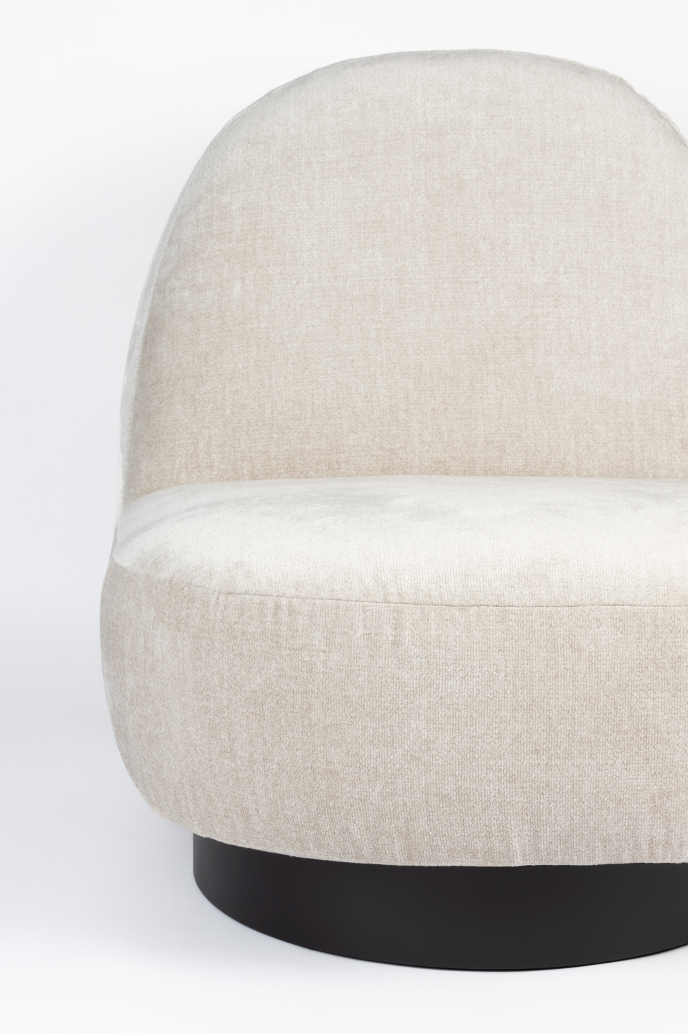 Round Modern Lounge Chair | Zuiver Eden | OROA.com