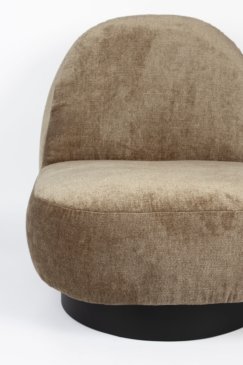 Round Modern Lounge Chair | Zuiver Eden | OROA.com