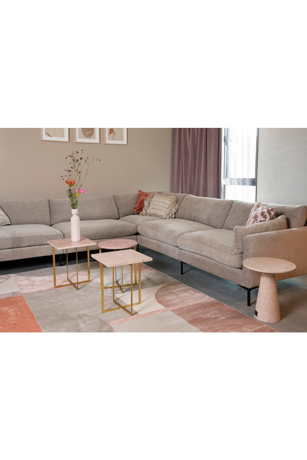 Contemporary 7-Seater Sofa | Zuiver Summer | OROA.com