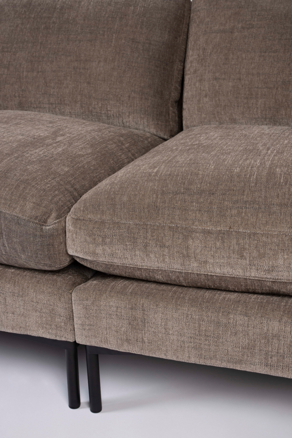 Upholstered 4-5 Seater Sofa | Zuiver Summer | Oroa.com