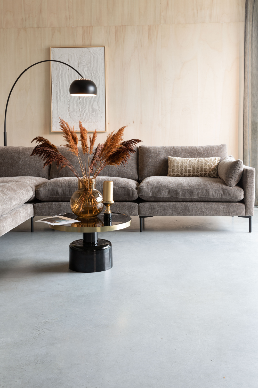 Upholstered 4-5 Seater Sofa | Zuiver Summer | Oroa.com