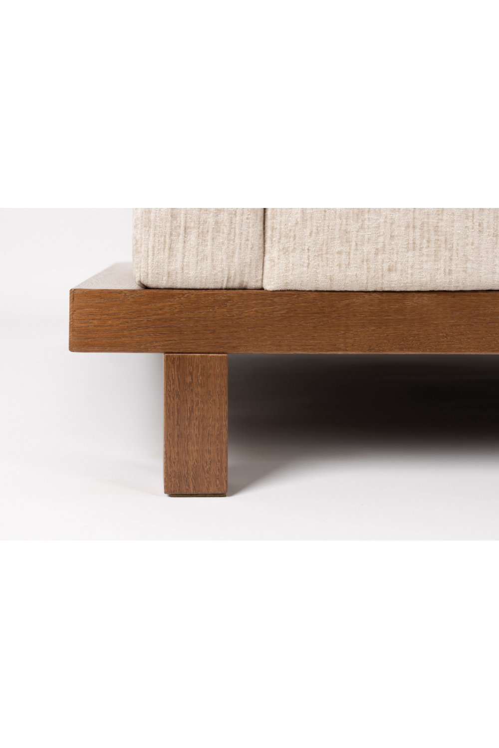 Classic Upholstered 3-Seater Sofa | Zuiver Blossom | OROA.com