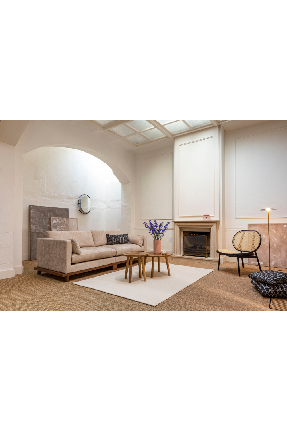 Classic Upholstered 3-Seater Sofa | Zuiver Blossom | OROA.com