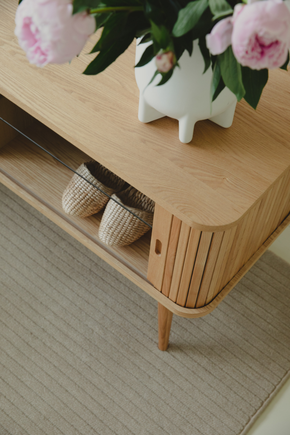 Tambour Sliding Doors Sideboard | Zuiver Barbier | Oroa.com