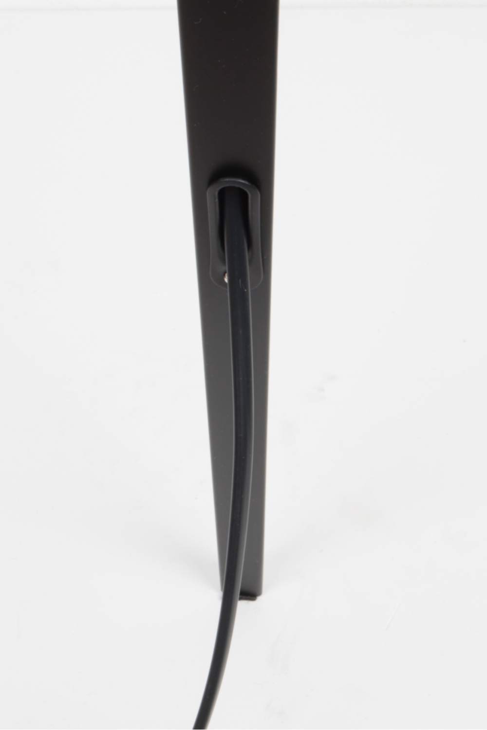 Minimalist Floor Lamp | Zuiver Tripod | Oroa.com