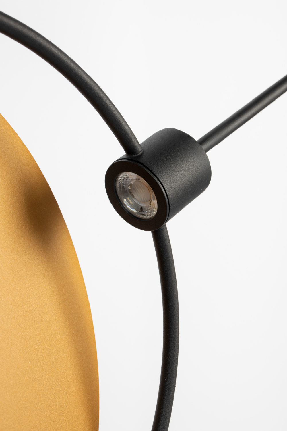 Gold Accent Floor Lamp | Zuiver Sirius | Oroatrade.com