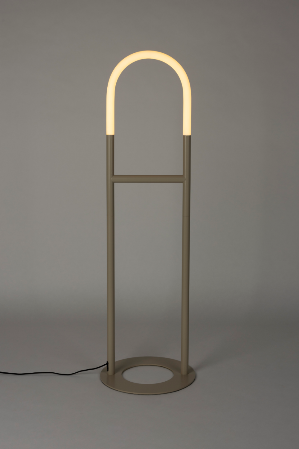 Sculptural Beige Floor Lamp | Zuiver Arch | OROA.com