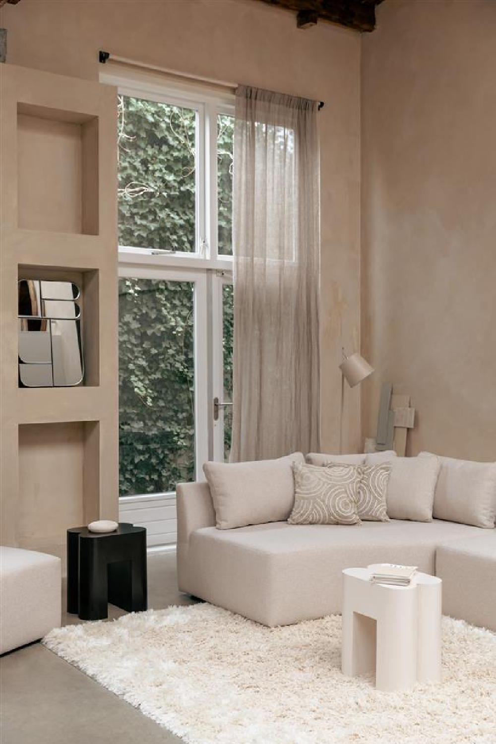 Beige Metal Floor Lamp | Oroa.com