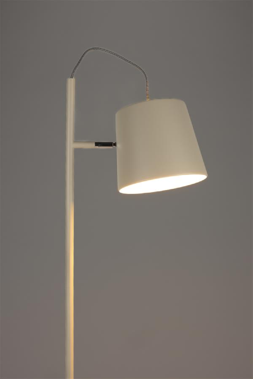 Beige Metal Floor Lamp | Zuiver Buckle Head | OROA.com
